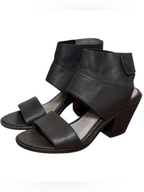 Eileen Fisher ARTS Sandals Black Minimalist Lagenlook Size 7